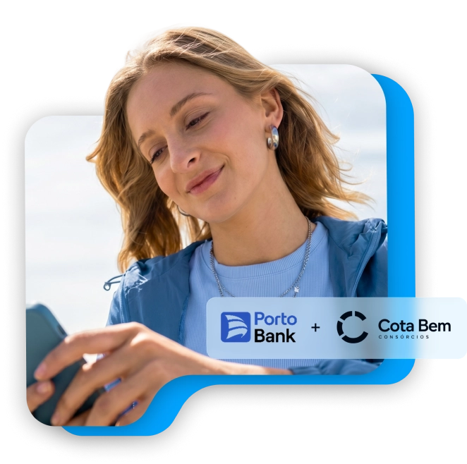 Mulher utilizando smartphone — parceria Porto Bank e Cota Bem